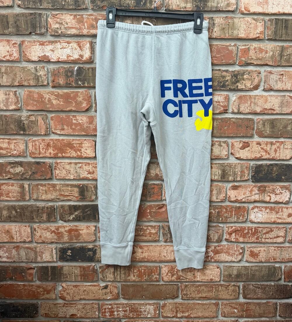 Free City Sweatpant Joggers Size Small Life Nature Love 3/4 Soft Comfy Lounge